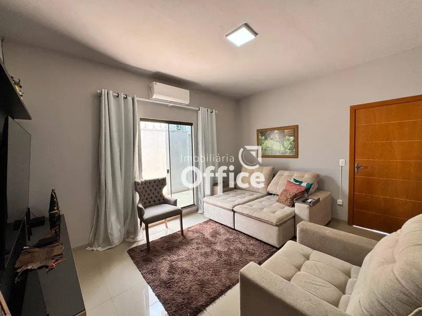 Foto 6 de Casa com 3 quartos à venda e para alugar, 360m2 em Anápolis City, Anapolis - GO