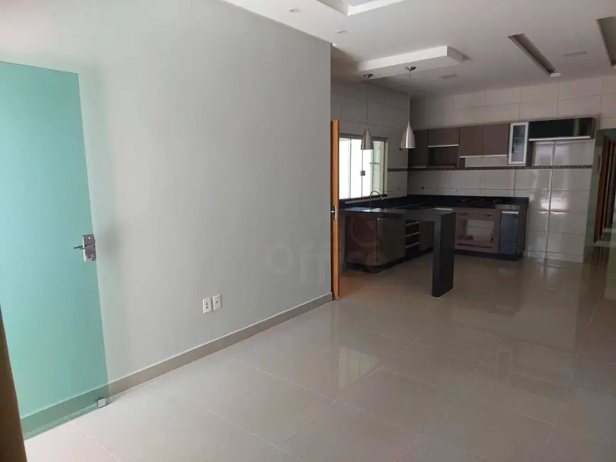 Casa com 3 quartos à venda, 150m2 em Parque Brasília, Anapolis - GO - imagem 3 Foto 3 de Casa com 3 quartos à venda, 150m2 em Parque Brasília, Anapolis - GO