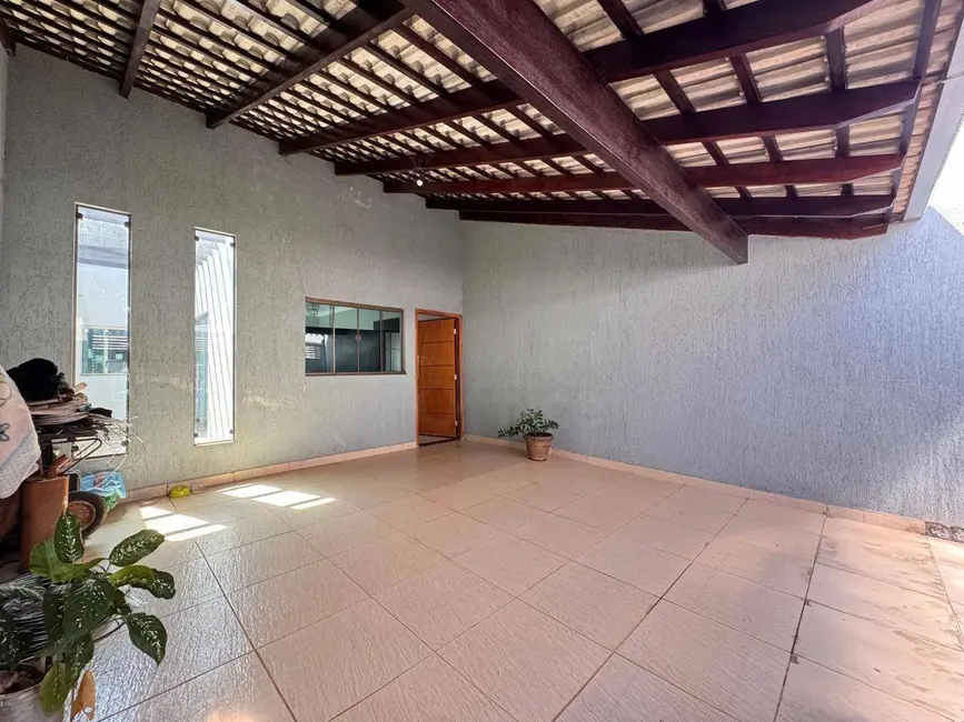 Foto 1 de Casa com 3 quartos à venda, 200m2 em Jardim Itália, Anapolis - GO