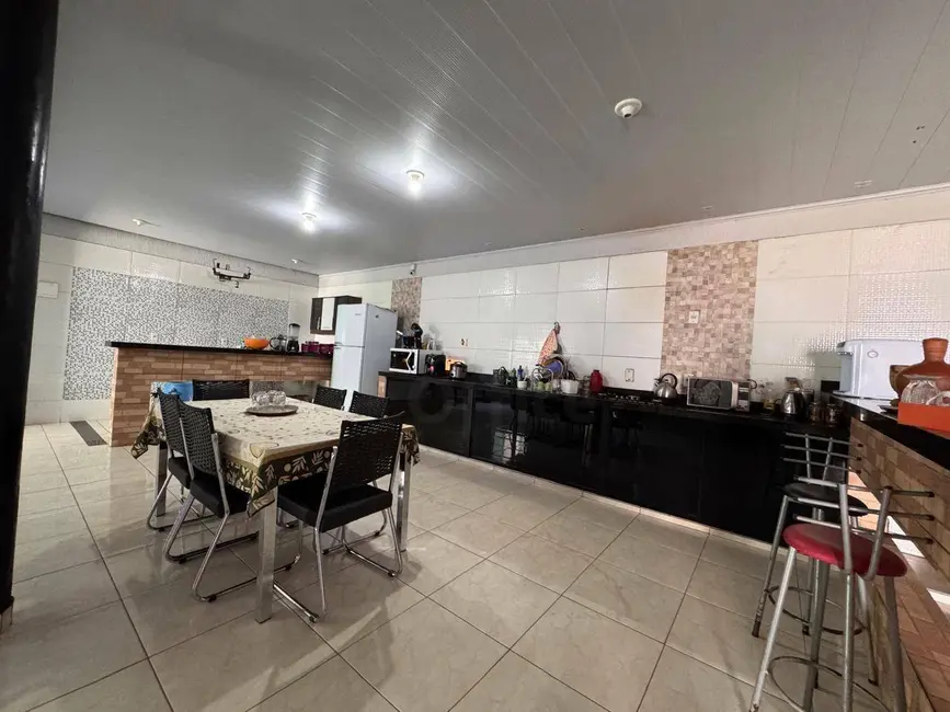 Foto 2 de Casa com 3 quartos à venda, 200m2 em Jardim Itália, Anapolis - GO