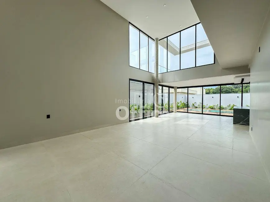 Foto 9 de Sobrado com 4 quartos à venda, 390m2 em Condomínio Residencial Grand Trianon, Anapolis - GO