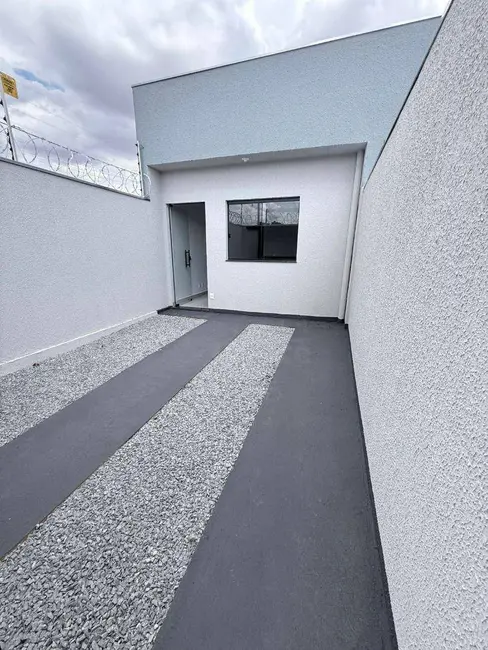 Foto 3 de Casa com 2 quartos à venda, 84m2 em Jardim Luzitano, Anapolis - GO
