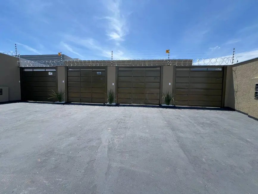 Foto 1 de Casa com 2 quartos à venda, 84m2 em Jardim Luzitano, Anapolis - GO