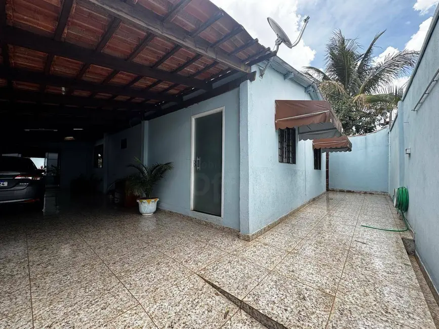 Foto 1 de Casa com 3 quartos à venda, 300m2 em Jardim dos Ipês, Anapolis - GO