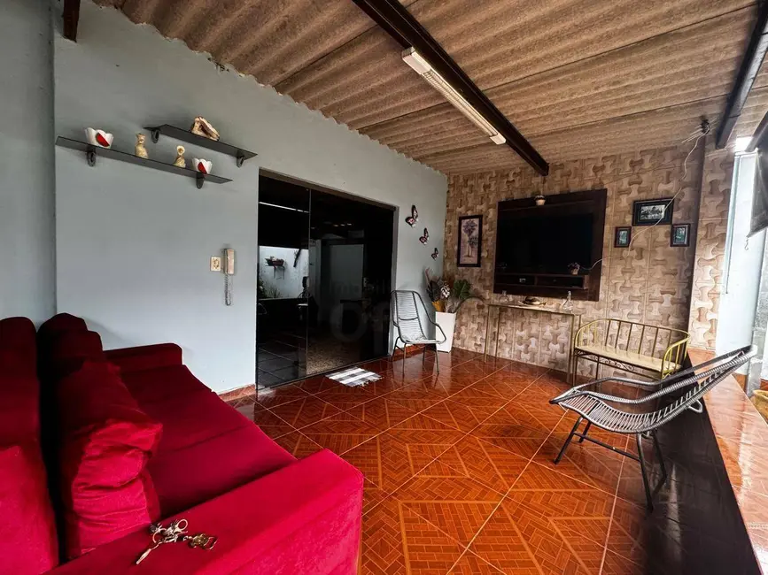 Foto 3 de Casa com 3 quartos à venda, 300m2 em Jardim dos Ipês, Anapolis - GO