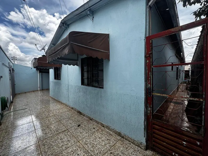 Foto 2 de Casa com 3 quartos à venda, 300m2 em Jardim dos Ipês, Anapolis - GO