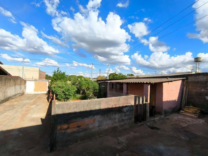 Foto 3 de Casa com 3 quartos à venda, 420m2 em Jóquei Club, Anapolis - GO