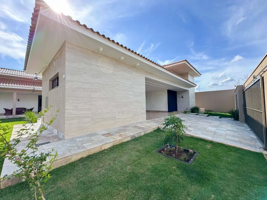 Foto 1 de Casa com 3 quartos à venda, 900m2 em Anápolis City, Anapolis - GO