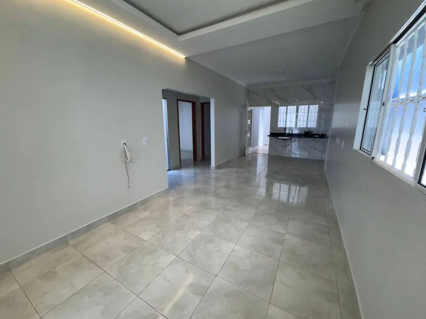 Foto 3 de Casa com 3 quartos à venda, 200m2 em Loteamento Residencial Verona, Anapolis - GO