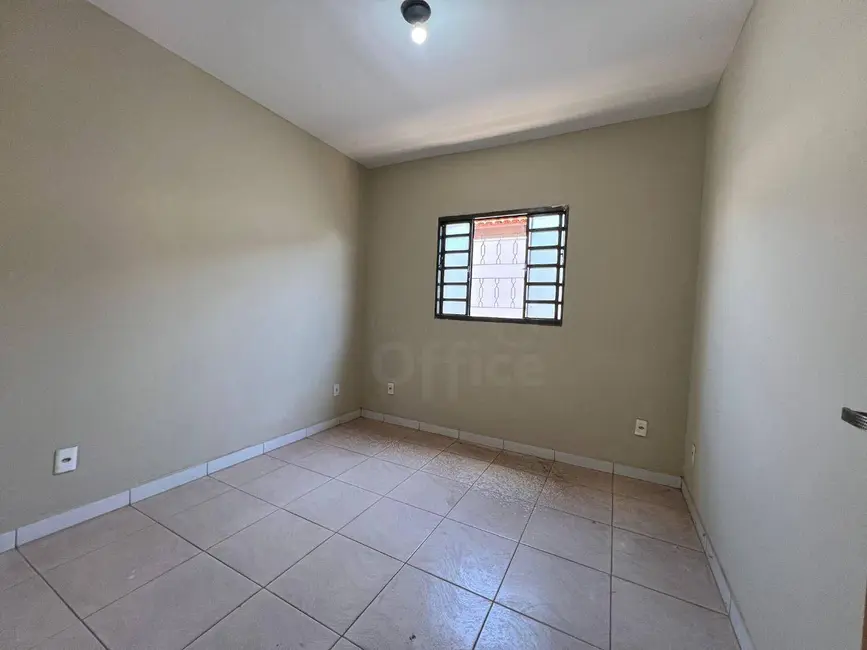 Foto 6 de Sobrado com 5 quartos à venda, 300m2 em Anapolis - GO