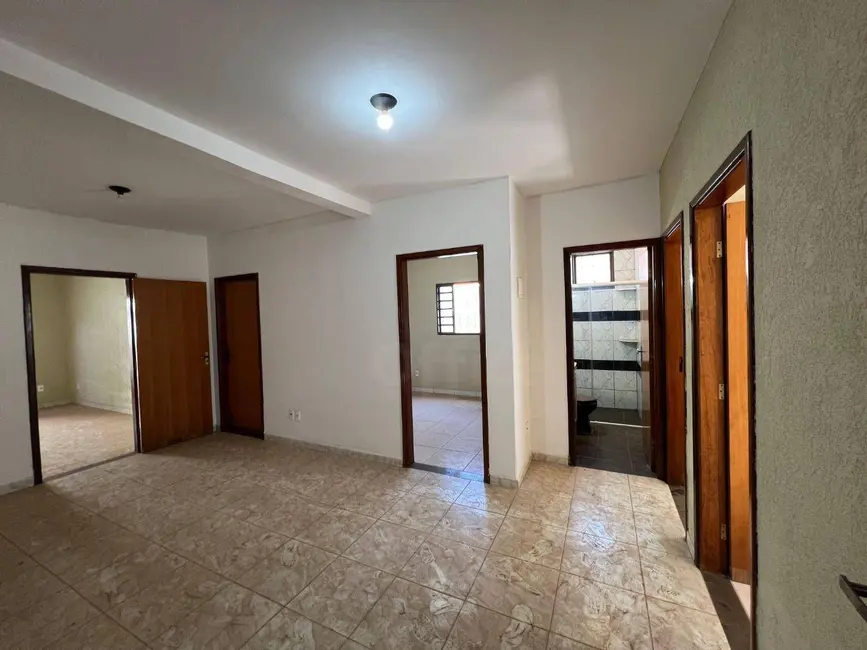 Foto 9 de Sobrado com 5 quartos à venda, 300m2 em Anapolis - GO