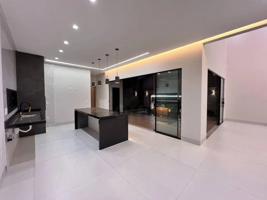 Foto 8 de Casa com 3 quartos à venda, 300m2 em Parque Brasília 2ª Etapa, Anapolis - GO