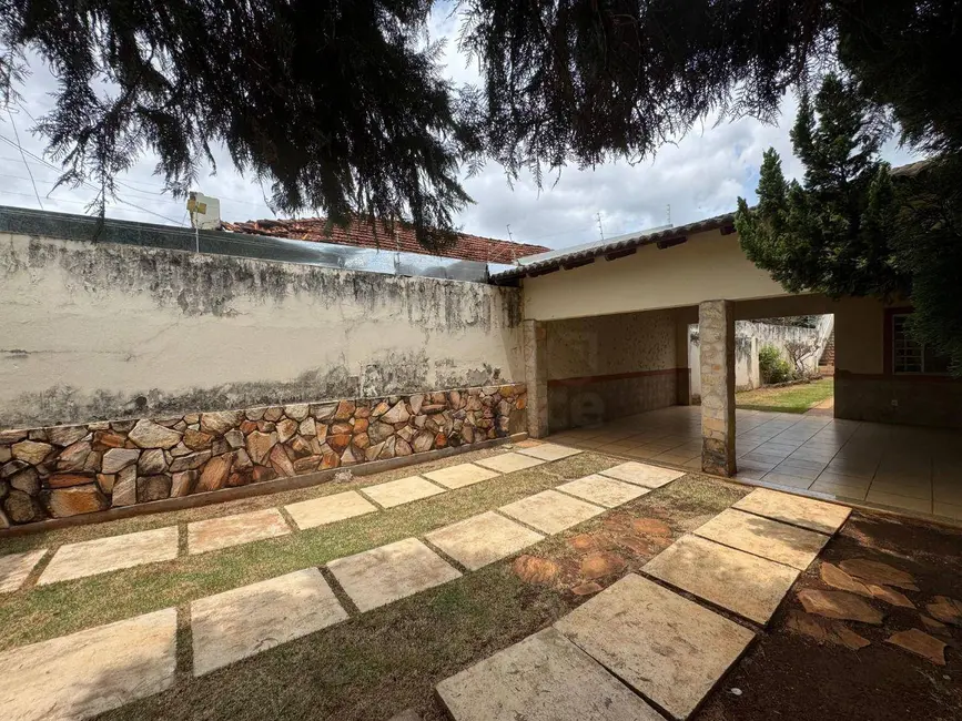 Foto 7 de Casa com 5 quartos para alugar, 464m2 em Jundiaí, Anapolis - GO