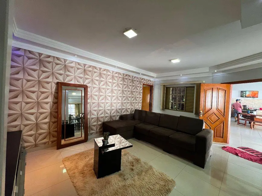 Foto 4 de Casa com 3 quartos à venda, 350m2 em Anapolis - GO