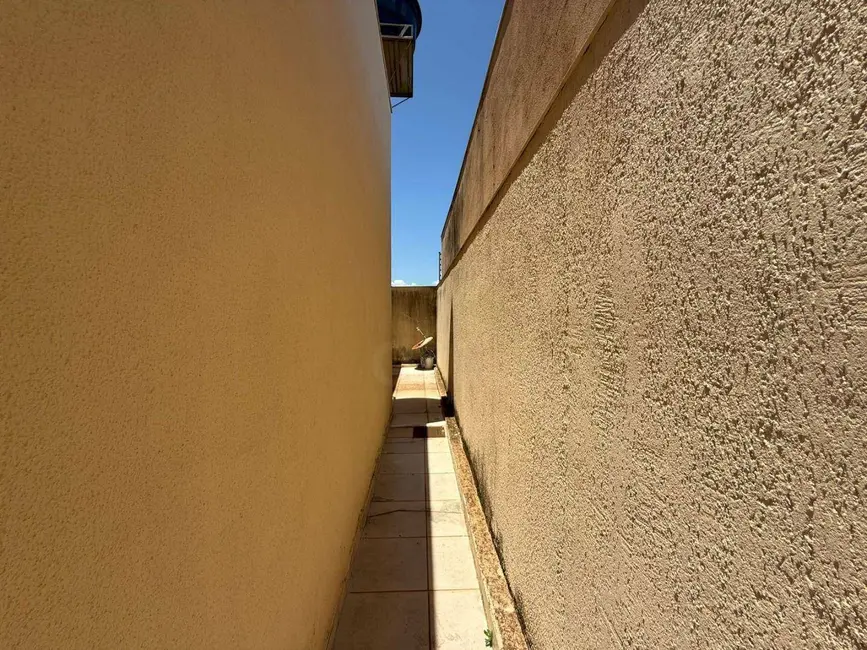 Foto 9 de Casa com 3 quartos à venda, 208m2 em Jardim das Samambaias, Anapolis - GO