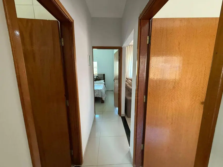 Foto 5 de Casa com 3 quartos à venda, 208m2 em Jardim das Samambaias, Anapolis - GO
