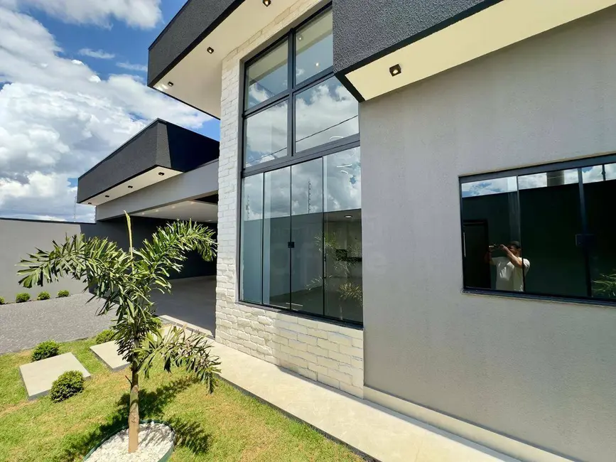 Casa com 3 quartos à venda, 210m2 em Anapolis - GO - imagem 5 Foto 5 de Casa com 3 quartos à venda, 210m2 em Anapolis - GO