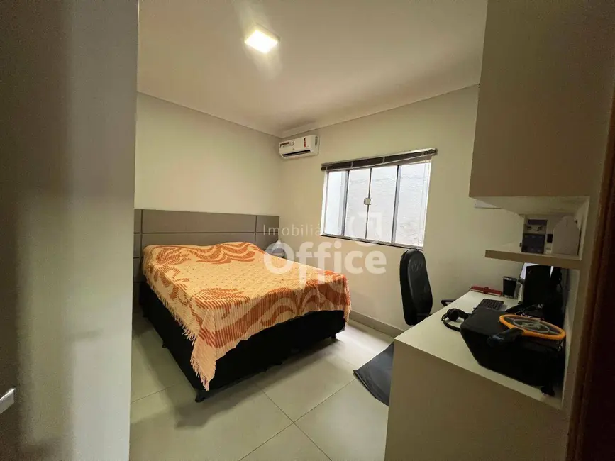 Foto 9 de Casa com 3 quartos à venda, 300m2 em Residencial Bela Vista, Anapolis - GO