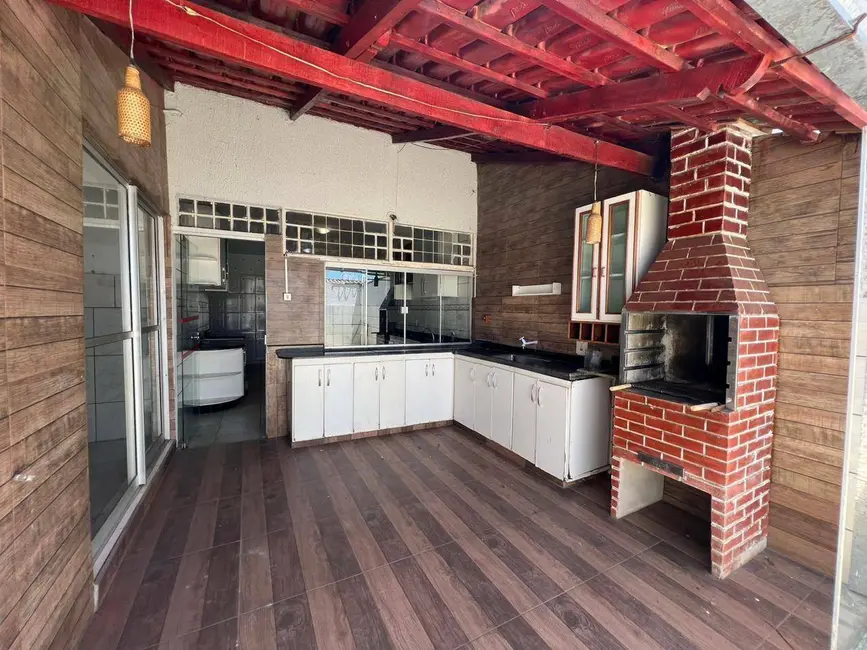 Foto 8 de Sobrado com 4 quartos para alugar, 300m2 em Vila Santa Maria, Anapolis - GO