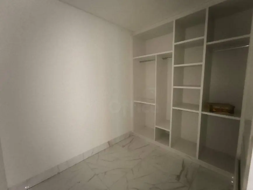 Foto 9 de Casa de Condomínio com 4 quartos à venda, 360m2 em Anapolis - GO
