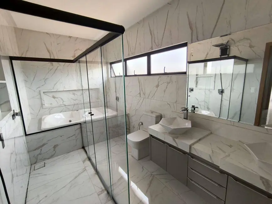 Foto 4 de Casa de Condomínio com 4 quartos à venda, 360m2 em Anapolis - GO