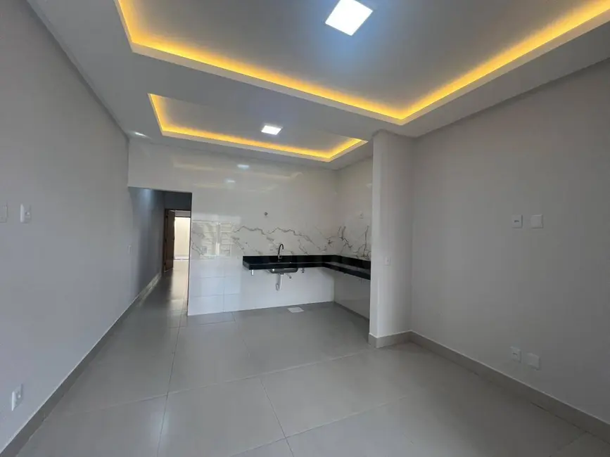 Foto 1 de Casa com 2 quartos à venda, 100m2 em Anapolis - GO