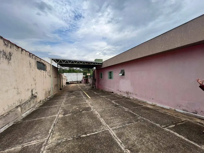 Foto 2 de Sala Comercial para alugar, 200m2 em Maracanã, Anapolis - GO