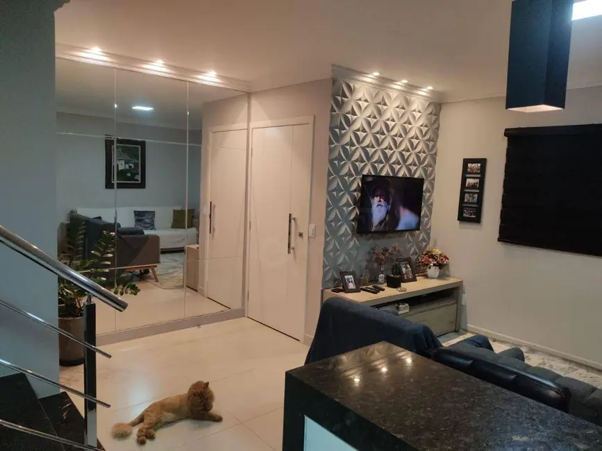 Foto 9 de Sobrado com 3 quartos à venda, 600m2 em Parque Brasília, Anapolis - GO