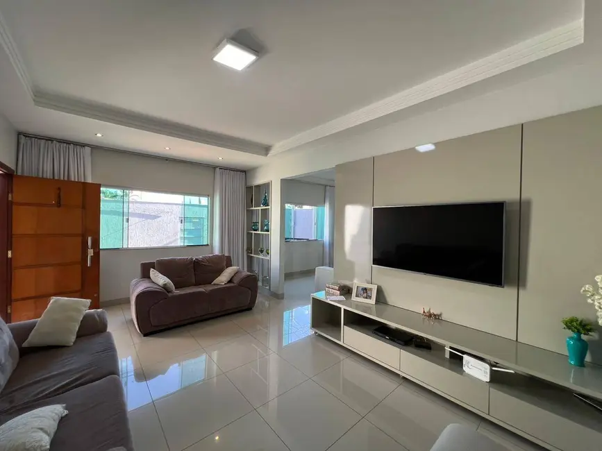 Foto 5 de Casa com 3 quartos para alugar, 300m2 em São Carlos, Anapolis - GO