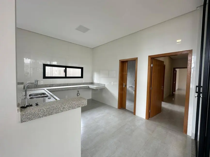 Foto 6 de Casa de Condomínio com 3 quartos à venda, 460m2 em Condomínio Residencial Grand Trianon, Anapolis - GO