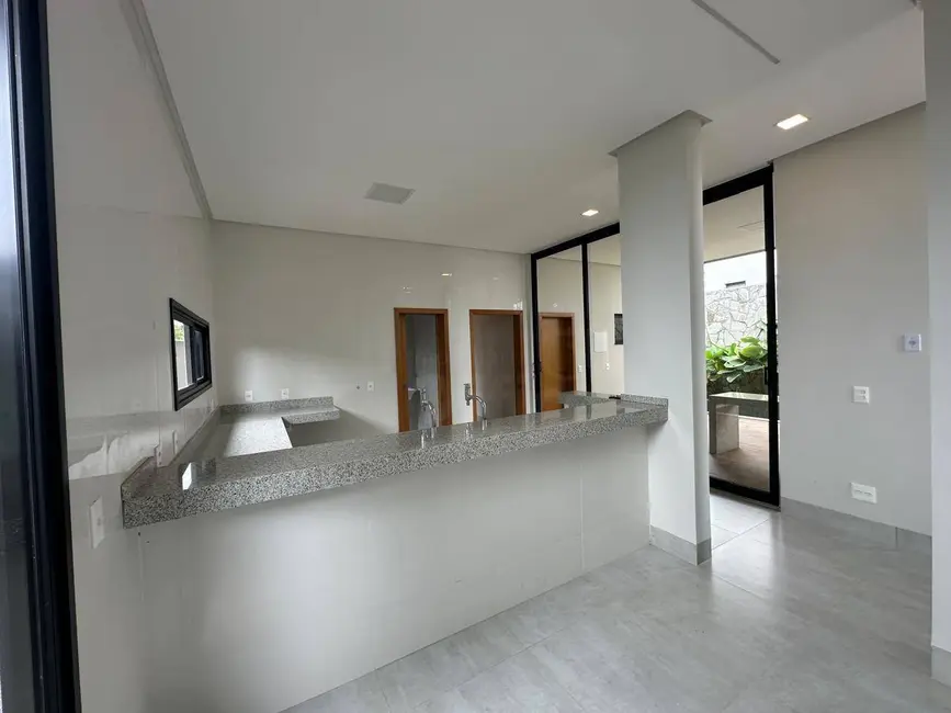 Foto 9 de Casa de Condomínio com 3 quartos à venda, 460m2 em Condomínio Residencial Grand Trianon, Anapolis - GO