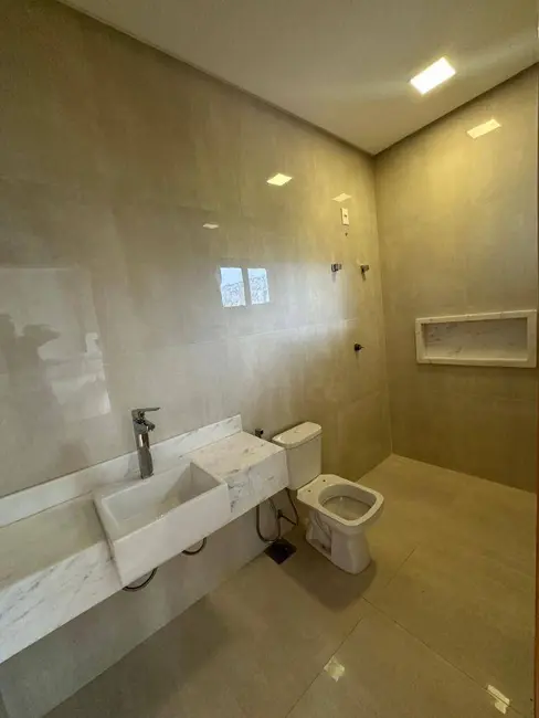 Foto 8 de Casa de Condomínio com 3 quartos à venda, 460m2 em Condomínio Residencial Grand Trianon, Anapolis - GO