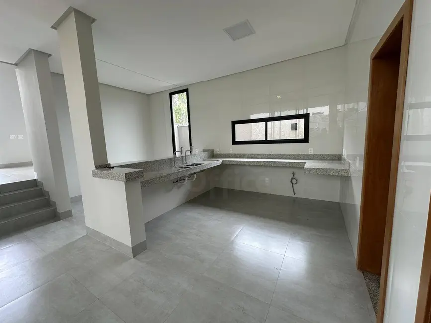 Foto 5 de Casa de Condomínio com 3 quartos à venda, 460m2 em Condomínio Residencial Grand Trianon, Anapolis - GO