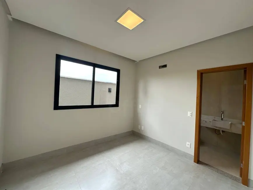 Foto 4 de Casa de Condomínio com 3 quartos à venda, 460m2 em Condomínio Residencial Grand Trianon, Anapolis - GO