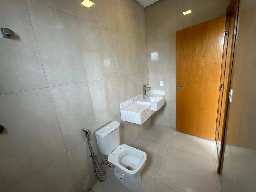 Foto 2 de Casa de Condomínio com 3 quartos à venda, 460m2 em Condomínio Residencial Grand Trianon, Anapolis - GO