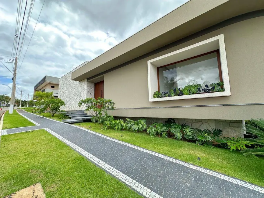 Foto 3 de Casa de Condomínio com 3 quartos à venda, 461m2 em Condomínio Residencial Grand Trianon, Anapolis - GO