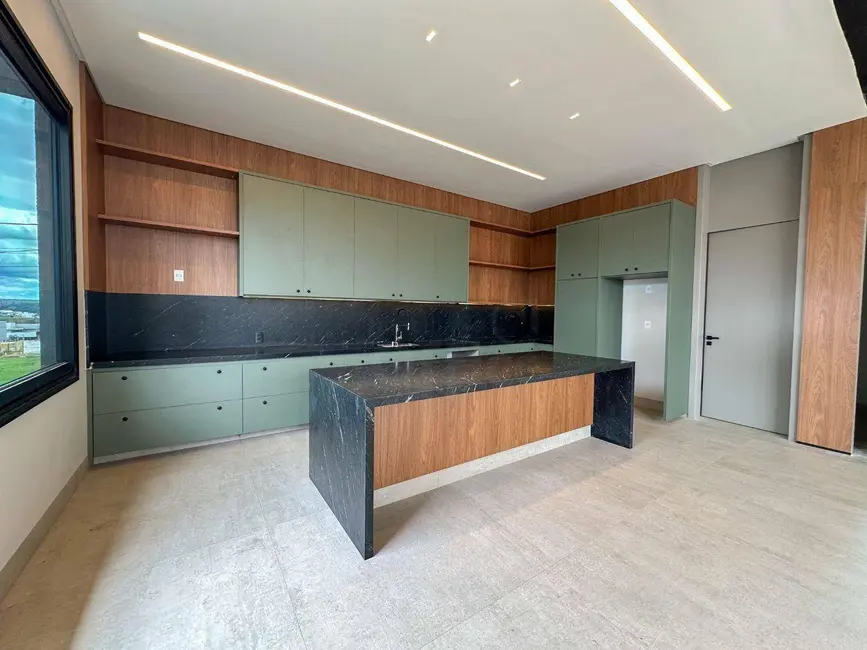 Foto 9 de Casa de Condomínio com 3 quartos à venda, 461m2 em Condomínio Residencial Grand Trianon, Anapolis - GO