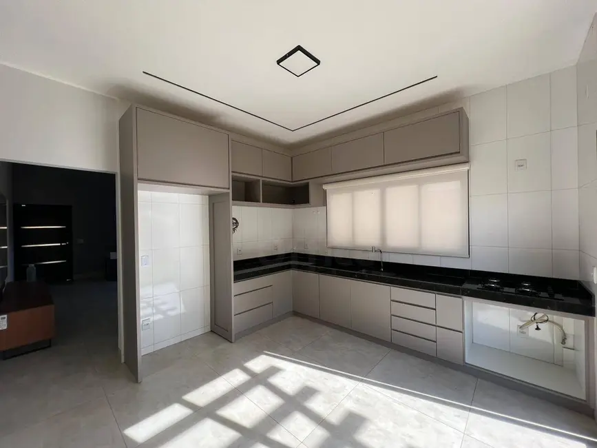 Foto 6 de Casa de Condomínio com 3 quartos para alugar, 360m2 em Anapolis - GO