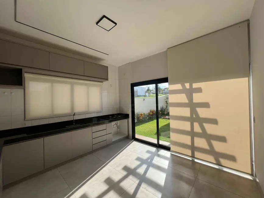 Foto 7 de Casa de Condomínio com 3 quartos para alugar, 360m2 em Anapolis - GO