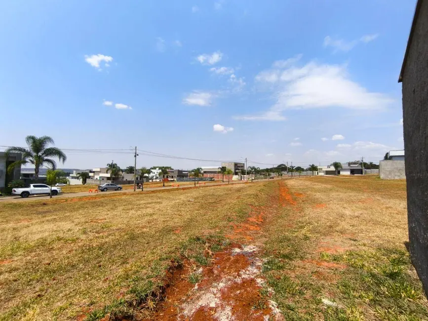 Foto 2 de Terreno / Lote à venda, 360m2 em Anapolis - GO