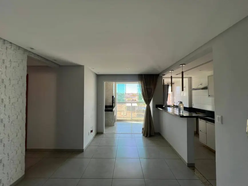 Foto 4 de Apartamento com 3 quartos para alugar, 55m2 em Jibran El Hadj, Anapolis - GO