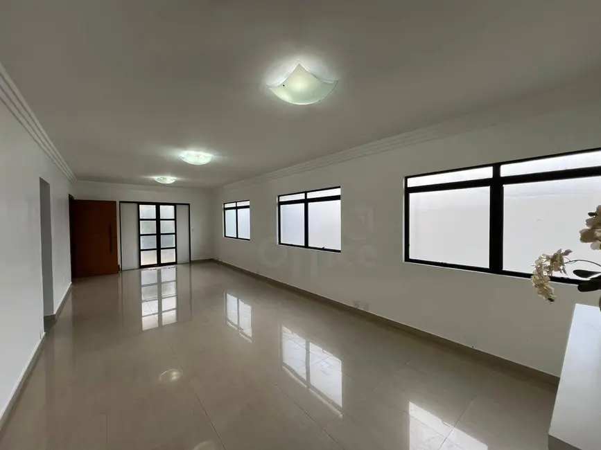 Foto 1 de Apartamento com 3 quartos para alugar, 115m2 em Jundiaí, Anapolis - GO