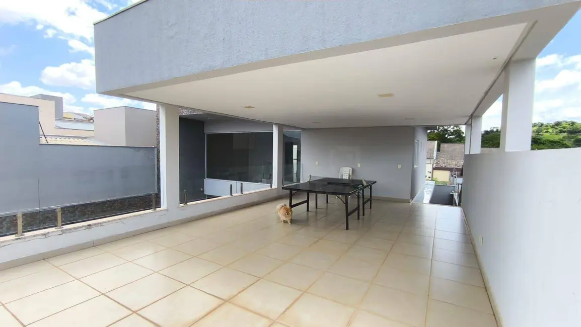 Sobrado com 3 quartos à venda, 300m2 em Residencial Rio Jordão, Anapolis - GO - imagem 9 Foto 9 de Sobrado com 3 quartos à venda, 300m2 em Residencial Rio Jordão, Anapolis - GO