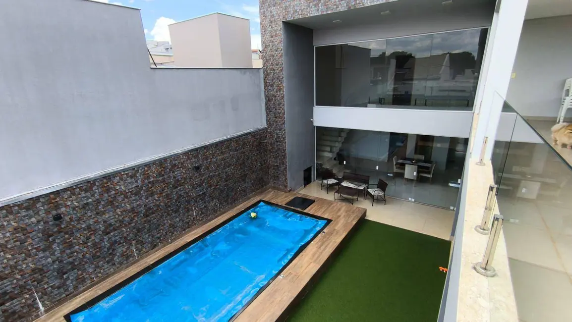 Sobrado com 3 quartos à venda, 300m2 em Residencial Rio Jordão, Anapolis - GO - imagem 3 Foto 3 de Sobrado com 3 quartos à venda, 300m2 em Residencial Rio Jordão, Anapolis - GO