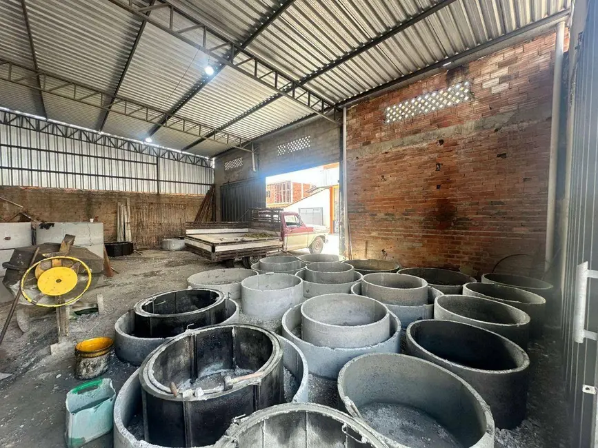 Armazém / Galpão à venda, 350m2 em Anapolis - GO - imagem 1 Foto 1 de Armazém / Galpão à venda, 350m2 em Anapolis - GO