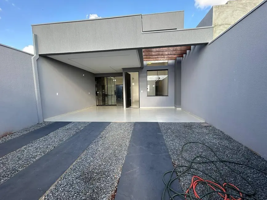 Foto 1 de Casa com 3 quartos à venda, 150m2 em Anapolis - GO