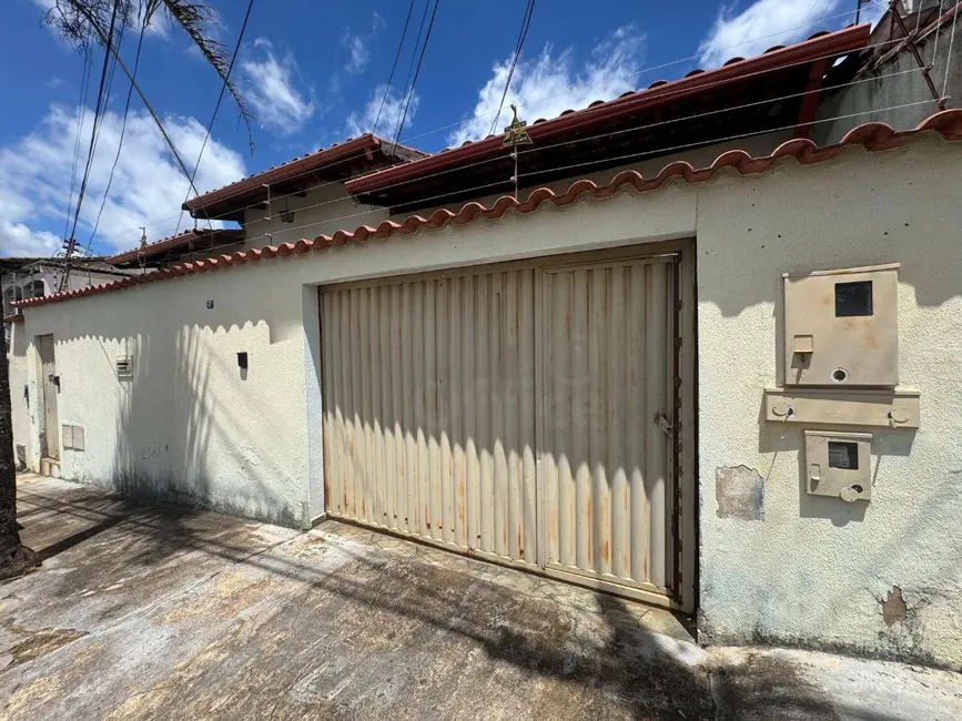 Foto 1 de Casa com 3 quartos para alugar, 252m2 em Vila São Jorge, Anapolis - GO
