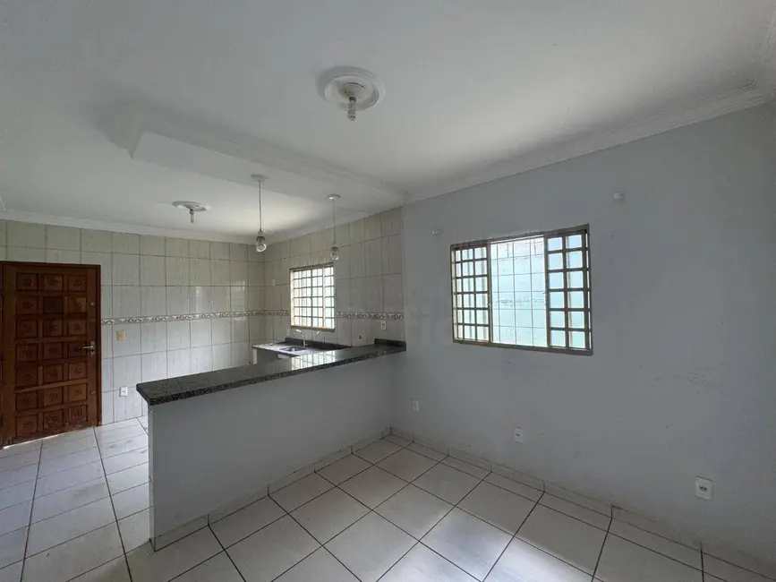 Foto 6 de Casa com 3 quartos para alugar, 252m2 em Vila São Jorge, Anapolis - GO