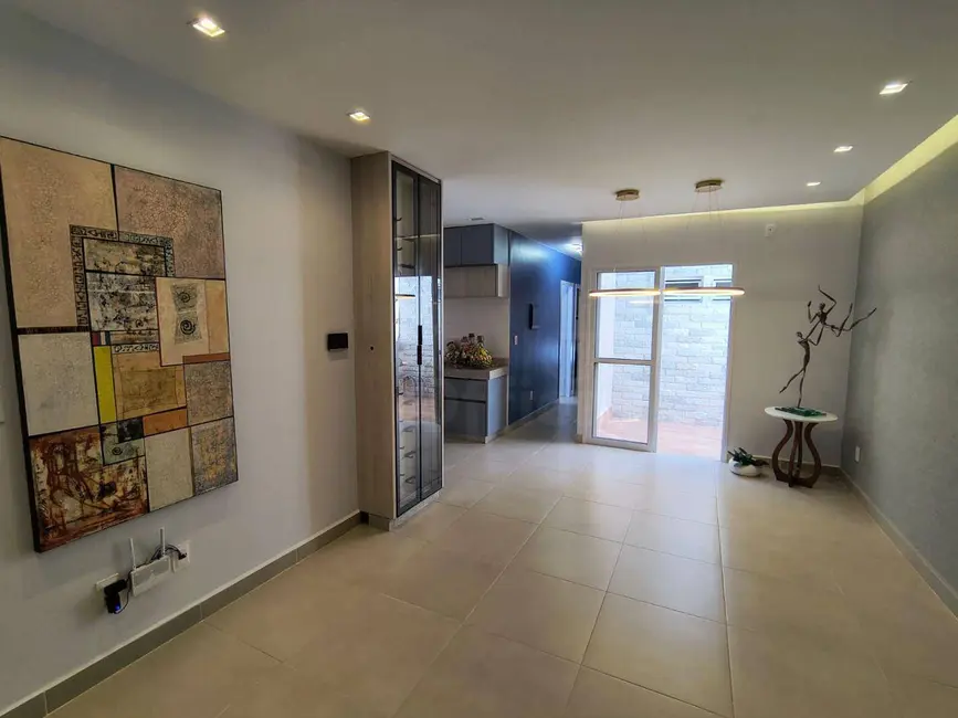 Foto 4 de Casa de Condomínio com 3 quartos à venda, 200m2 em Parque dos Pirineus, Anapolis - GO