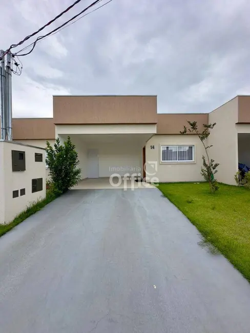 Foto 1 de Casa de Condomínio com 3 quartos à venda, 200m2 em Parque dos Pirineus, Anapolis - GO